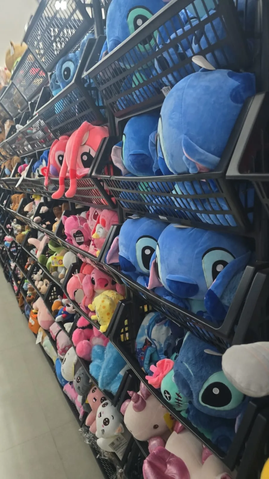 Pelúcias e personagens